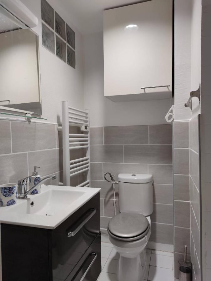 Modern 1 Bedroom Apartment Near The Metro. Ivry-sur-Seine Ngoại thất bức ảnh