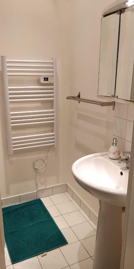 Modern 1 Bedroom Apartment Near The Metro. Ivry-sur-Seine Ngoại thất bức ảnh